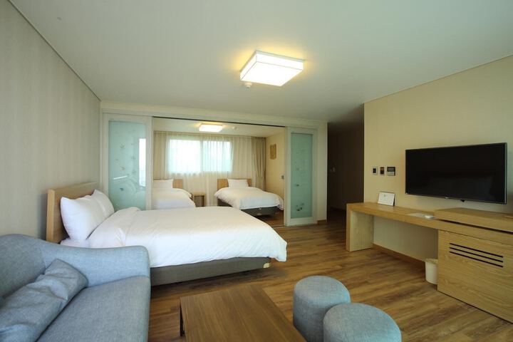 Room 14 of 46