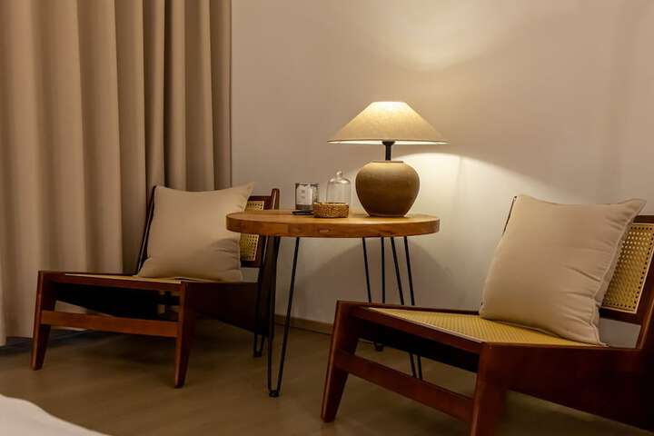Room 2 of 44