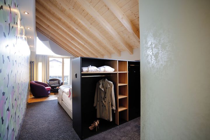 Room 9 of 55