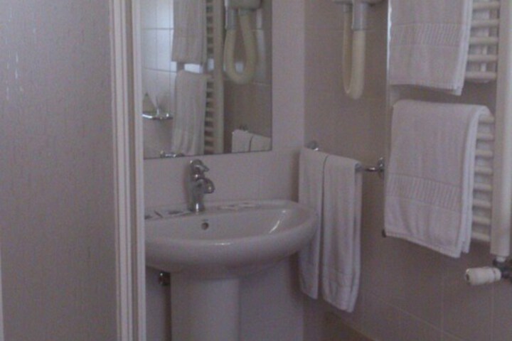 Room 12 of 51