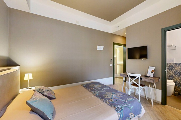 Room 75 of 210