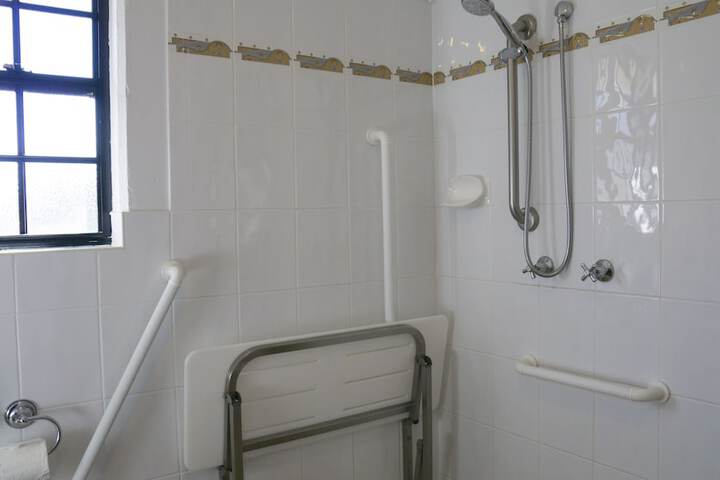 Room 8 of 31