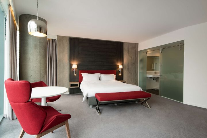 Room 5 of 37