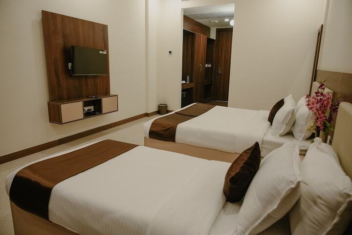 Room 9 of 22