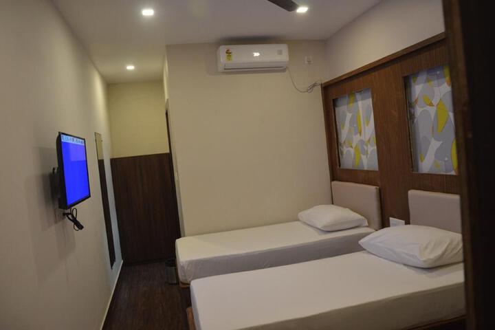 Seamens Club N Hotel