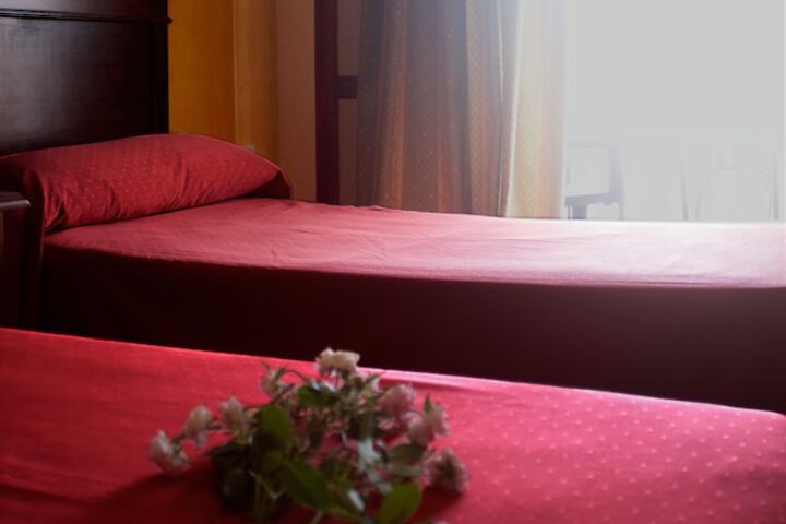Room 7 of 48