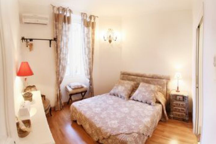 Room 7 of 24