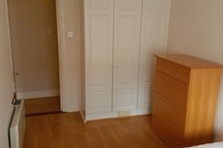 Room 11 of 33