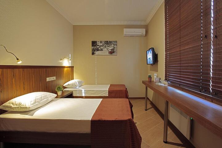 Room 22 of 45