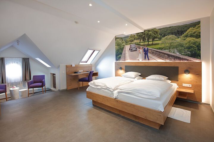 Room 3 of 47