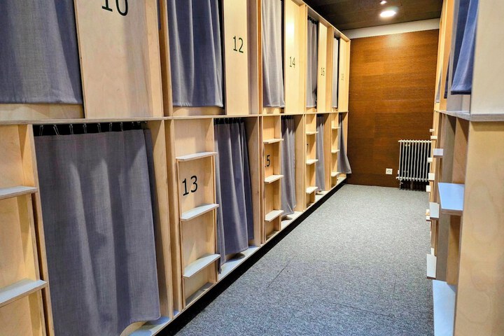 Room 18 of 35