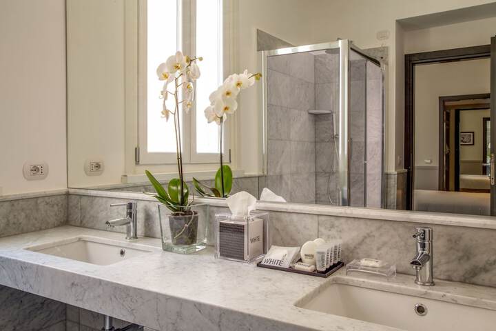 Bathroom Interior Photo