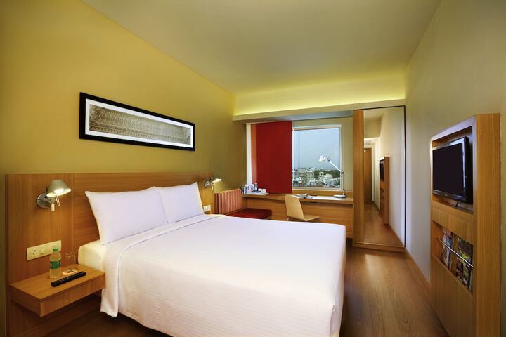 Room 4 of 51