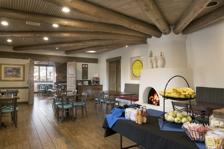 Breakfast area