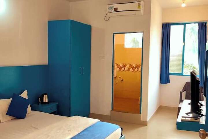 Room 11 of 23
