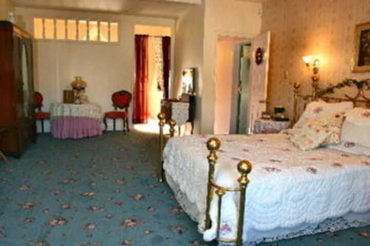 Room 43 of 68