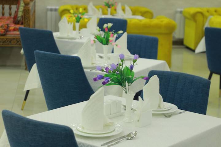 Dining 45 of 81