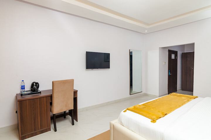 Room 17 of 52