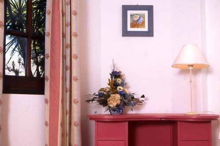 Room 4 of 24