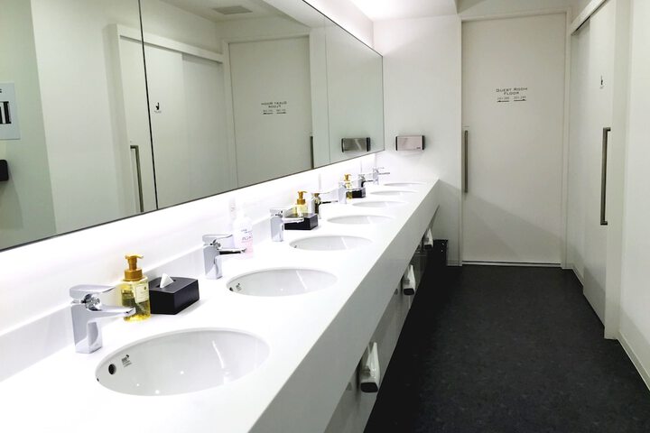 Room 19 of 49