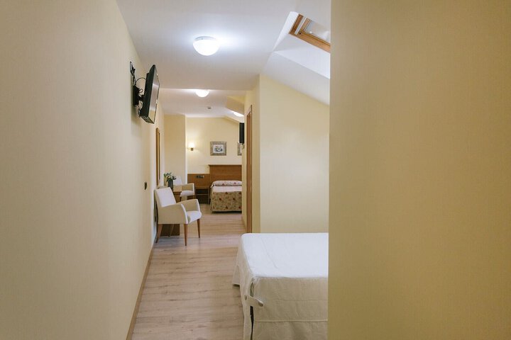Room 44 of 175