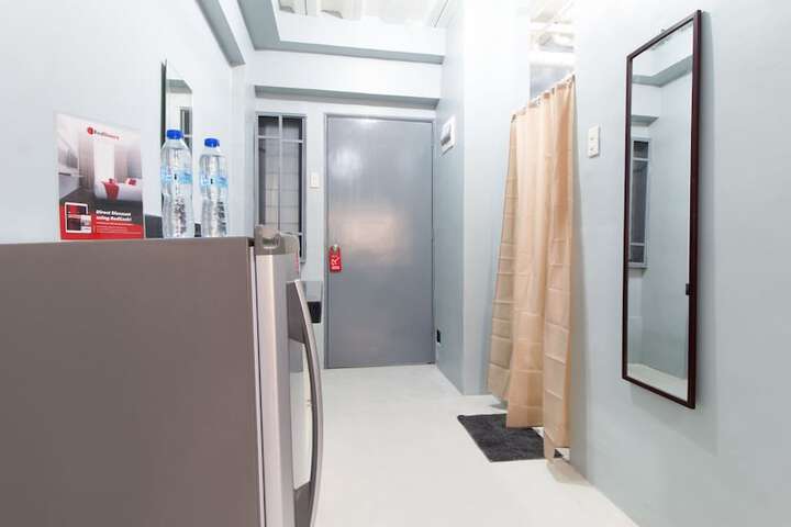 Room 3 of 21