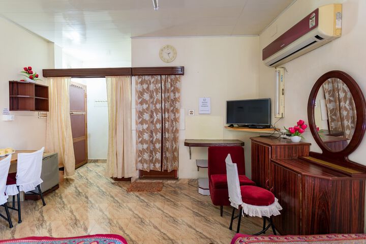 Room 12 of 50