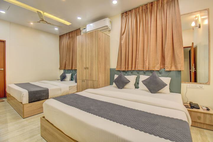 Room 13 of 26