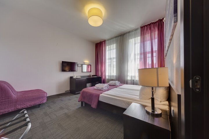 Room 21 of 65