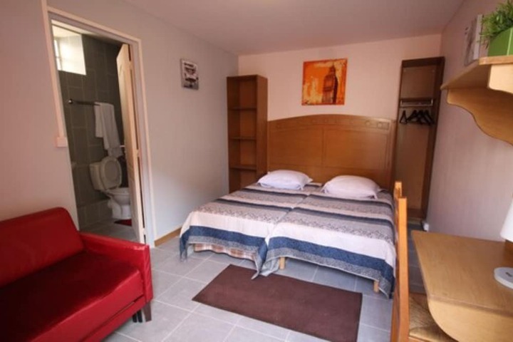 Room 36 of 64