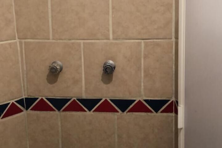 Room 24 of 37