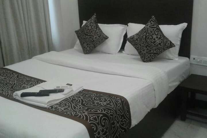 Room 16 of 30
