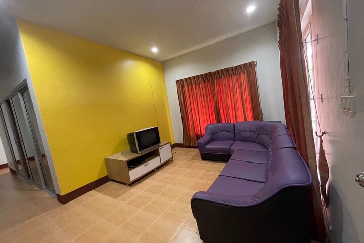 Room 27 of 40