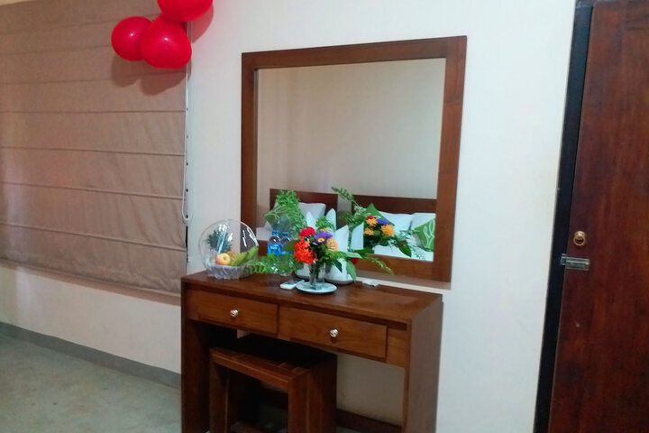 Room 7 of 65