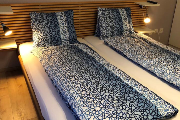Room 6 of 11