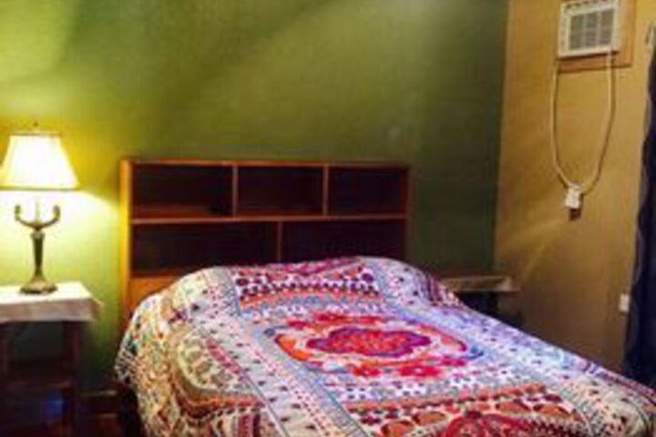 Room 11 of 37