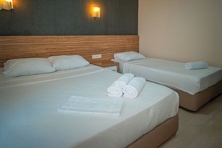 Room 8 of 23