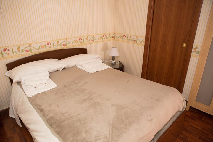 Room 7 of 38