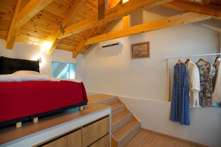 Room 5 of 41