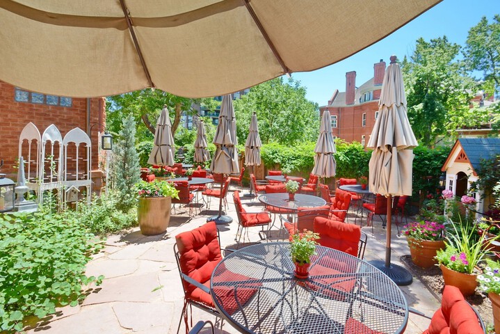 Hotel Exterior 56 of 67