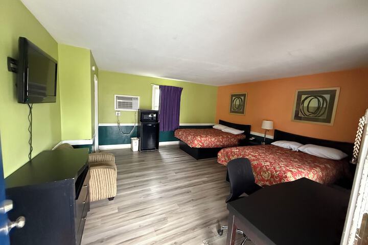 2 Double Beds Ground Floor (1 of 12)