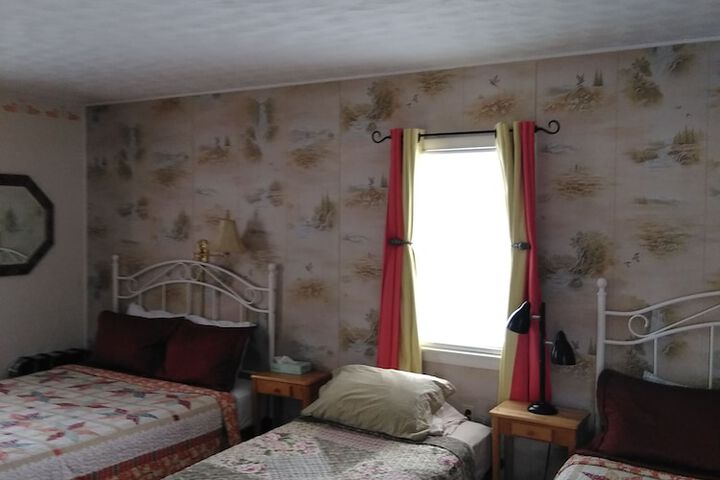 Room 18 of 32
