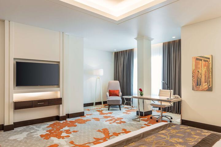 Room 9 of 95
