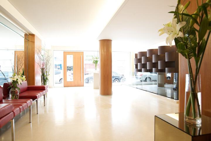 Entrance & Lobby