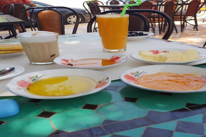 Breakfast/Coffee Service 18 of 24