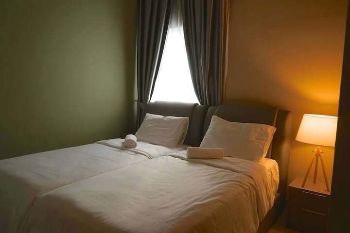 Room 8 of 27
