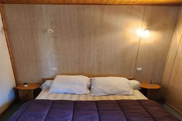 Room 8 of 35