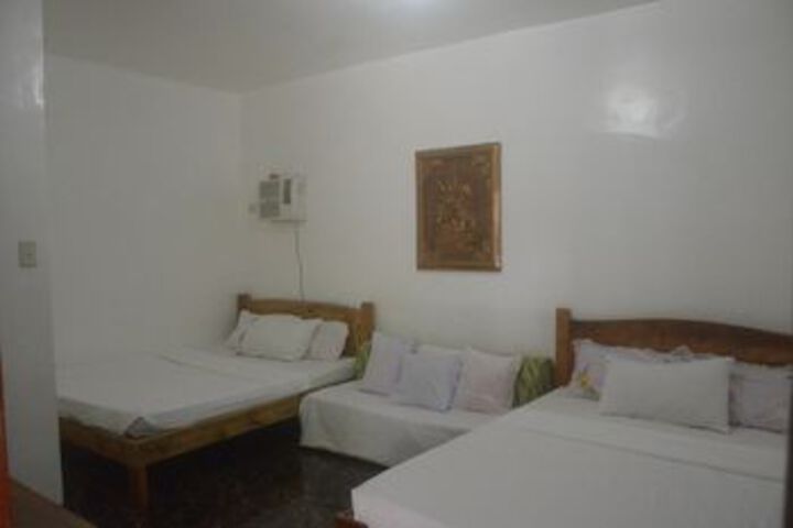 Room 13 of 26