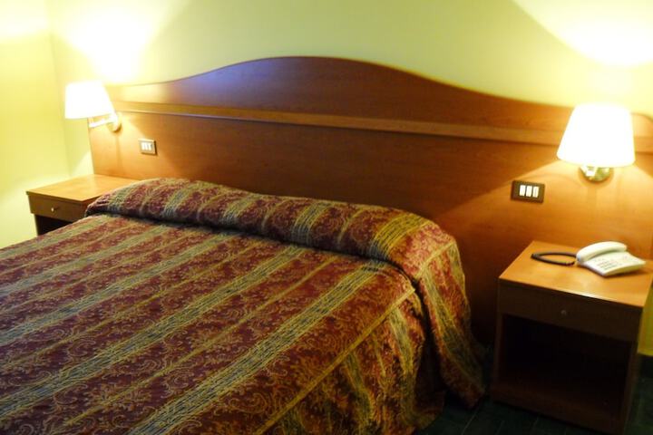 Room 5 of 30