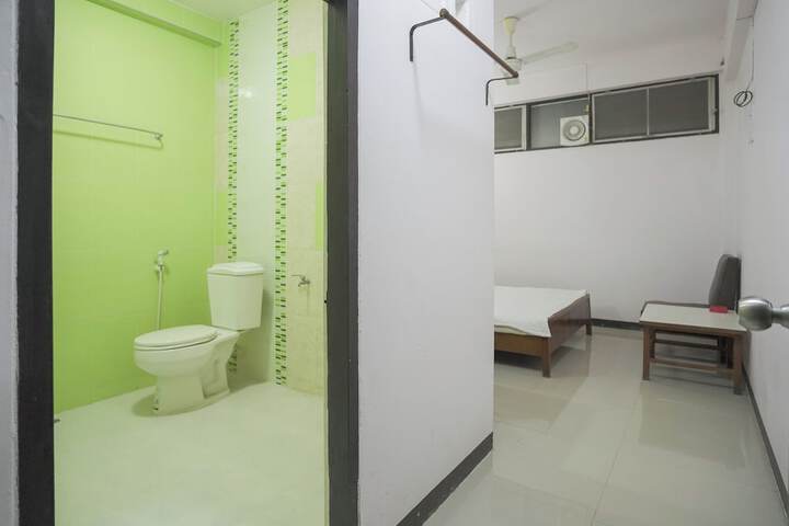 Room 8 of 20